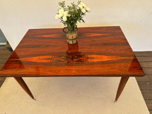 Grande table vintage en palissandre de Rio – extensible